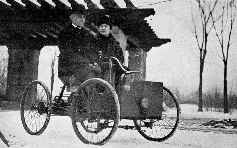 mr_and_mrs_henry_ford_in_his_first_car-opt